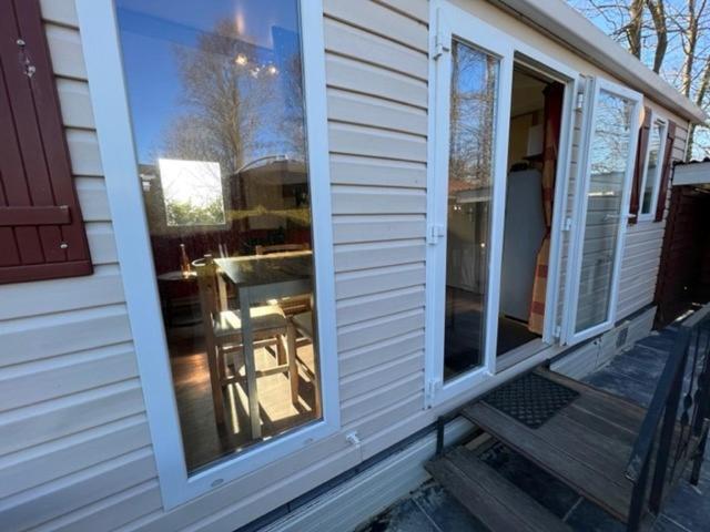 Chalet Kajuit 418 Op 5 Sterren Camping Bergumermeer 호텔 Suameer 외부 사진