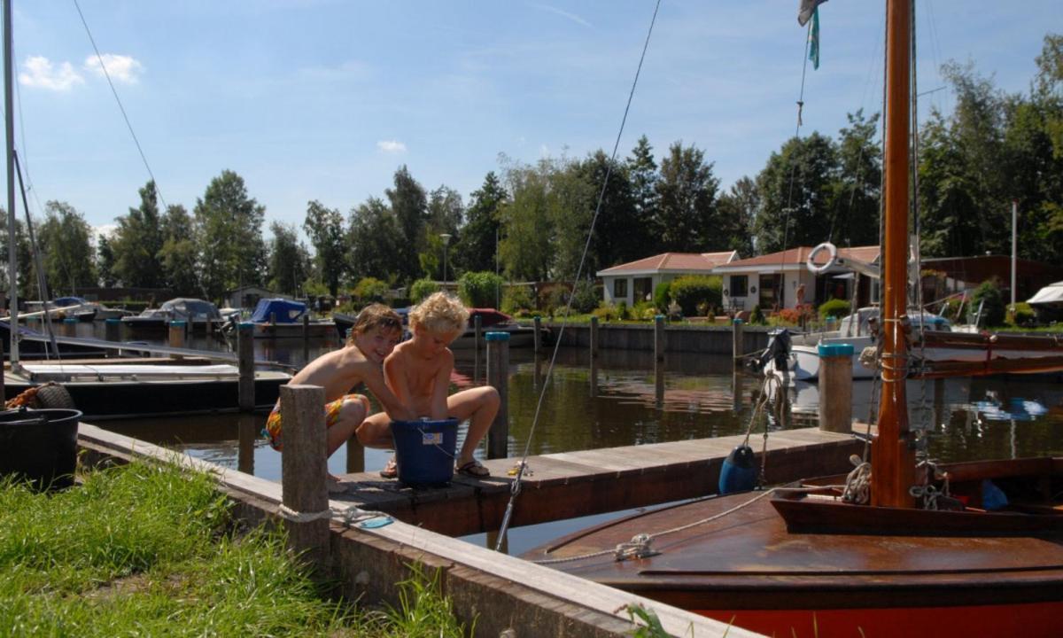 Chalet Kajuit 418 Op 5 Sterren Camping Bergumermeer 호텔 Suameer 외부 사진